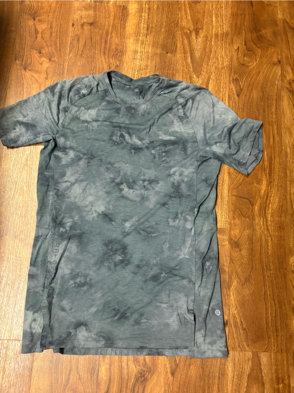 lululemon athletica Gray Tie-Dye Short Sleeve Tee